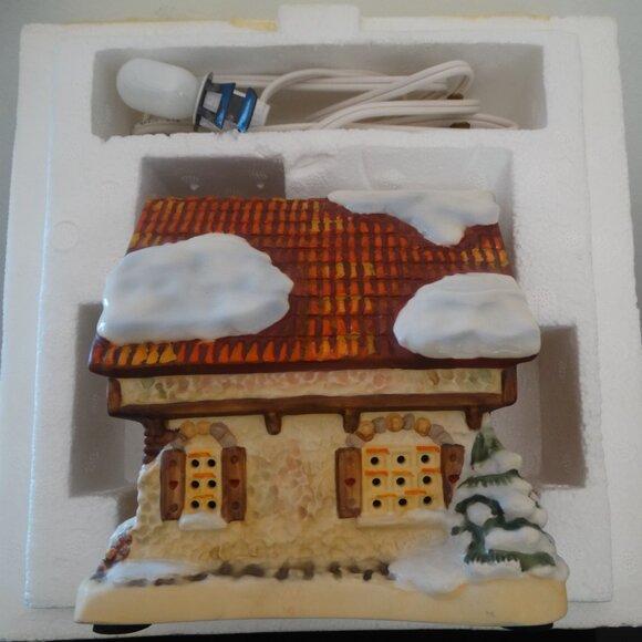 Hawthorne Collections Hummel Bavarian Christmas Village "Village Bakery" Lighted - Picture 2 of 11